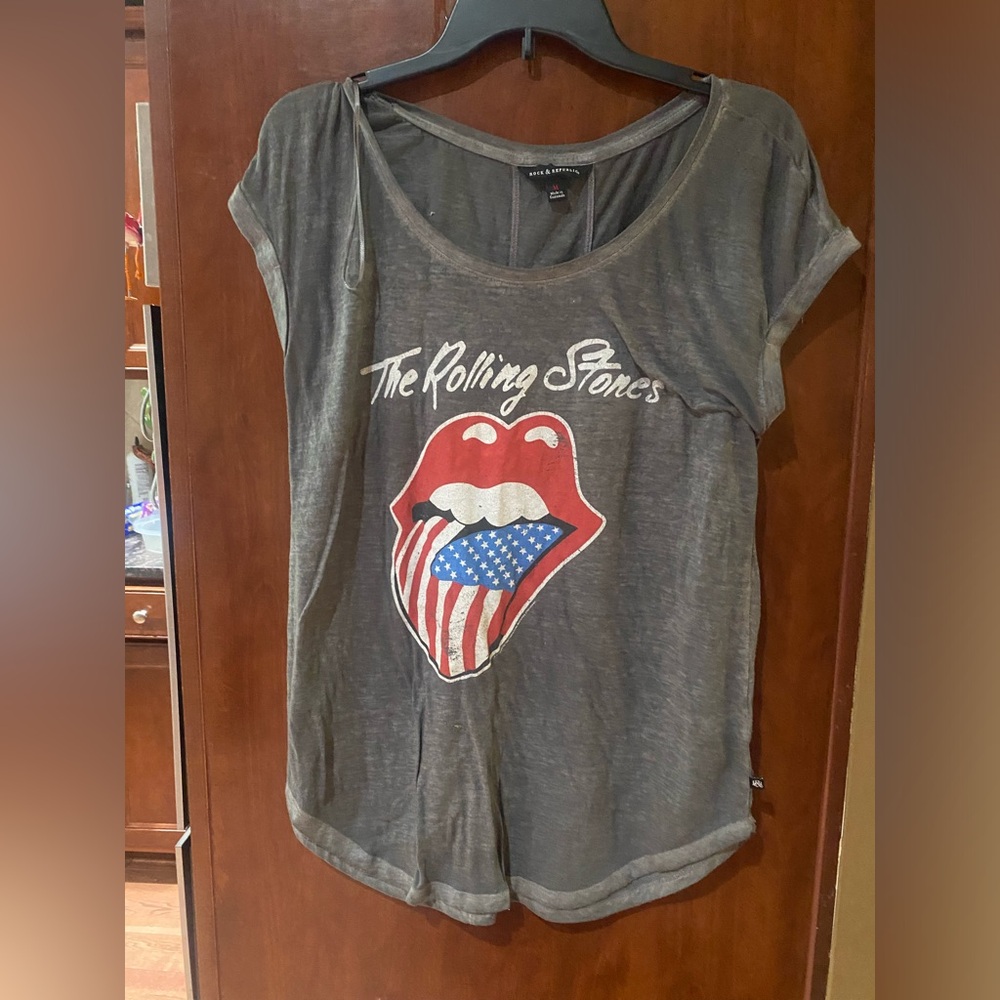 Rock & Republic Gray Rolling Stones Graphic Tee with Red, White & Blue Logo